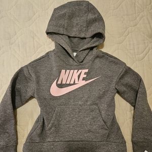 NEW Girls Nike Hoodie-Size 5